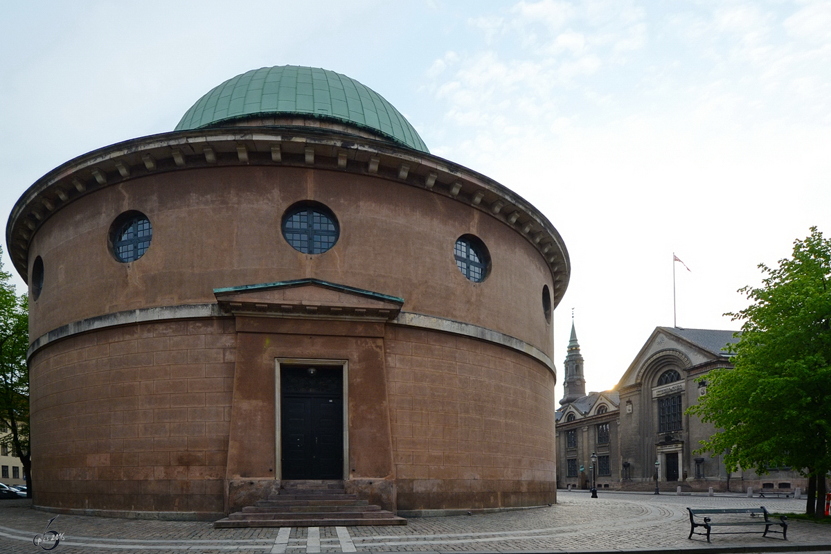 Die Frauenkirche, oder auch Dom zu Kopenhagen gilt als hervorragendes Beispiel des Goldenen Zeitalters des dnischen Klassizismus.