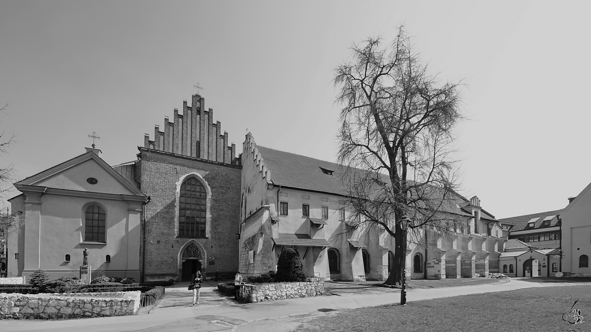 Die gotische Franziskanerbasilika in Krakau wurde von 1236 bis 1269 erbaut. (April 2014)