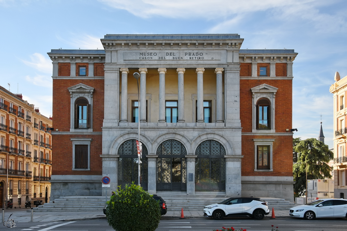Die heutige Bibliothek  Casn del Buen Retiro  wurde 1637 als Ballsaal erbaut. (Madrid, November 2022)