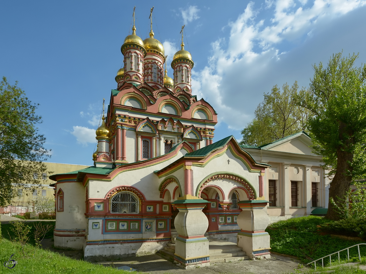 Die Kapelle St. Nikolaus in der russischen Hauptstadt Moskau. (Mai 2016)