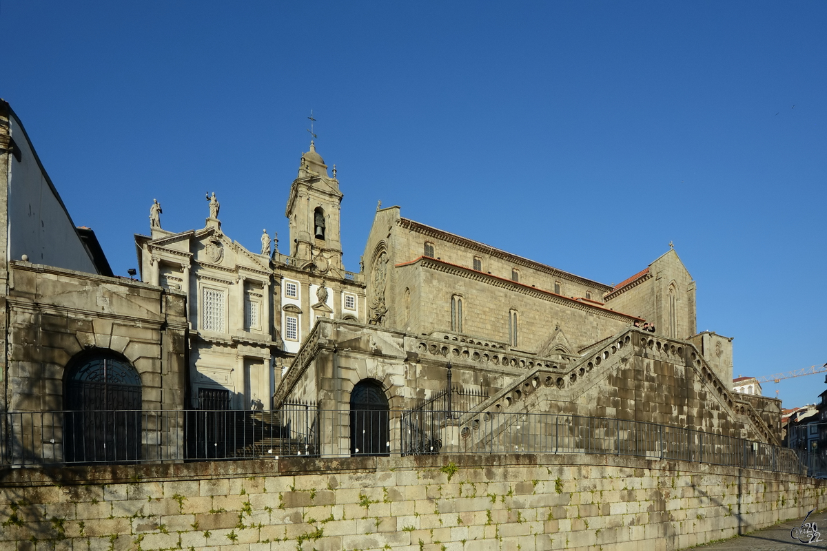 Die Kirche des heiligen Franziskus (Igreja de So Francisco) in Porto. (Januar 2017)