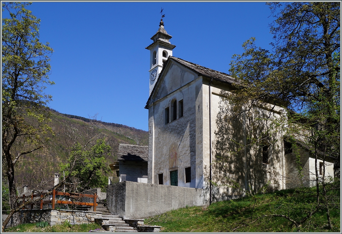Die kleine Kirche von Verigo, einen Ort im Valle Vigezzo.

15. April 2014