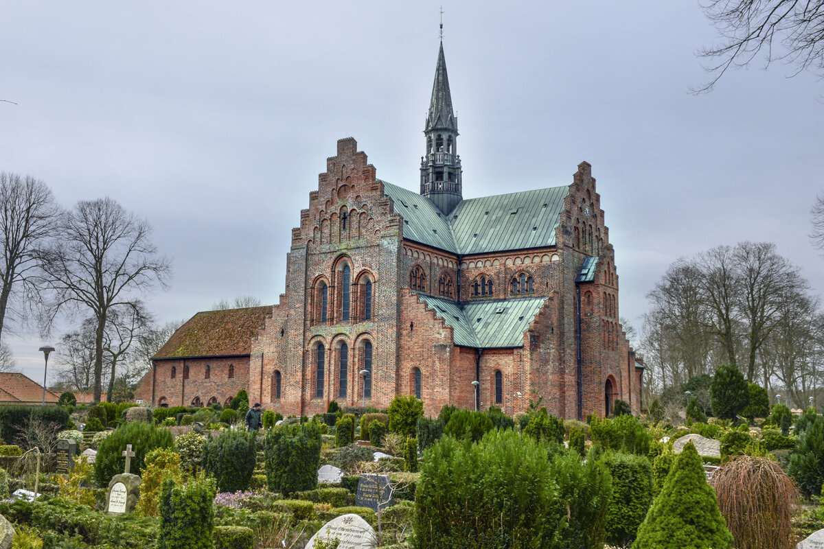 Die Klosterkirche von Lgumkloster (dnisch Lgumkloster) in Nordschleswig/Snderjylland. 
Aufnahme: 18. Mrz 2024.