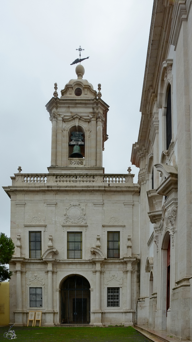 Die Klosterkirche Unserer Lieben Frau der Gnade (Convento da Graa) befindet sich auf Lissabons hchstem Hgel. (Dezember 2015)