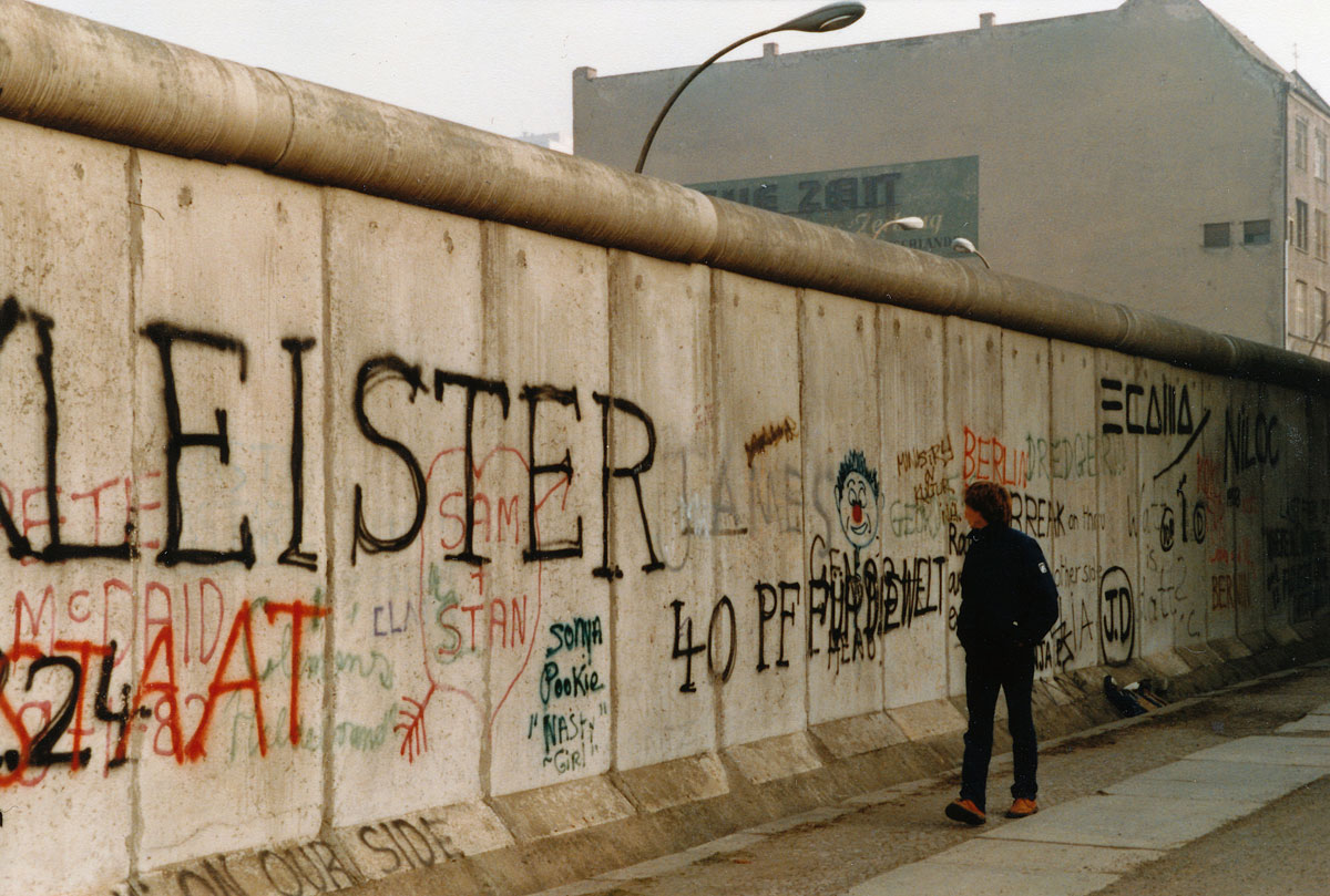 Die Mauer in Berlin. Aufnahme: Mrz 1984 (digitalisiertes Negativfoto).