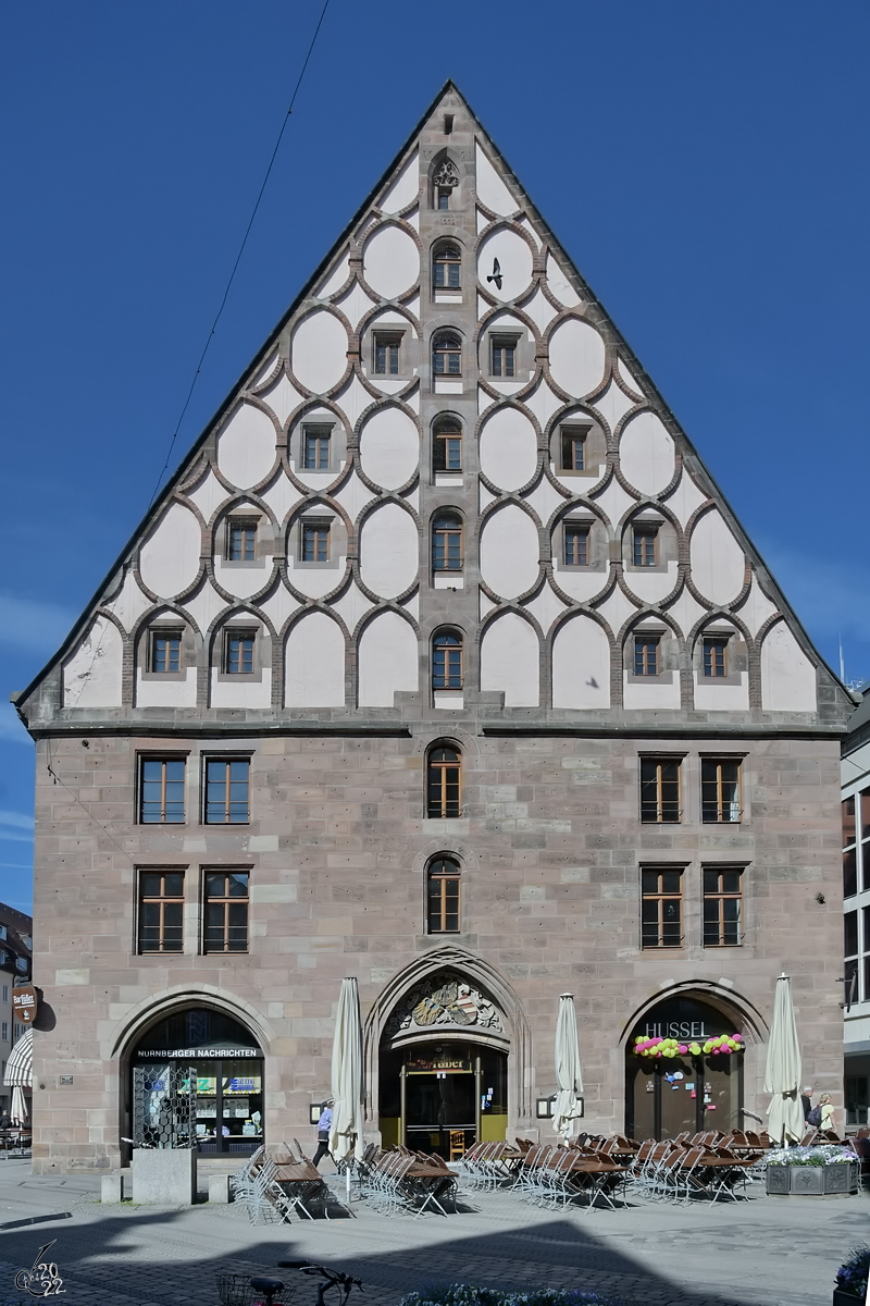 Die mittelalterliche Mauthalle gehrt zu den wichtigsten Baudenkmlern der Nrnberger Altstadt. (Mai 2017)