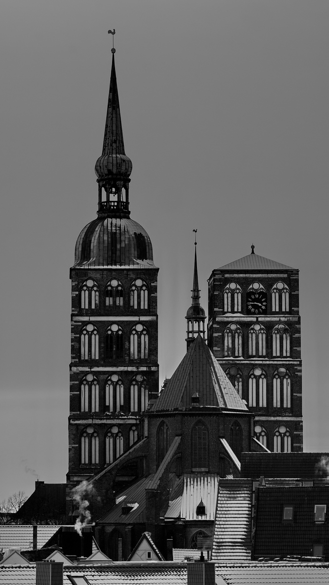 Die  Nikolaikirche in Stralsund wurde im Jahr 1276 erstmals urkundlich erwhnt. (Dezember 2014)