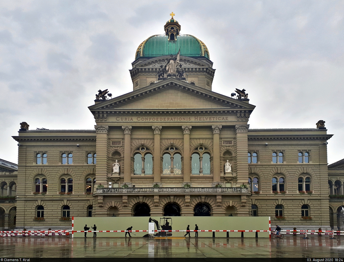 Die Nordfassade des Bundeshauses in Bern (CH). Hier tagen Regierung und Parlament der Schweizerischen Eidgenossenschaft.

🕓 3.8.2020 | 18:24 Uhr