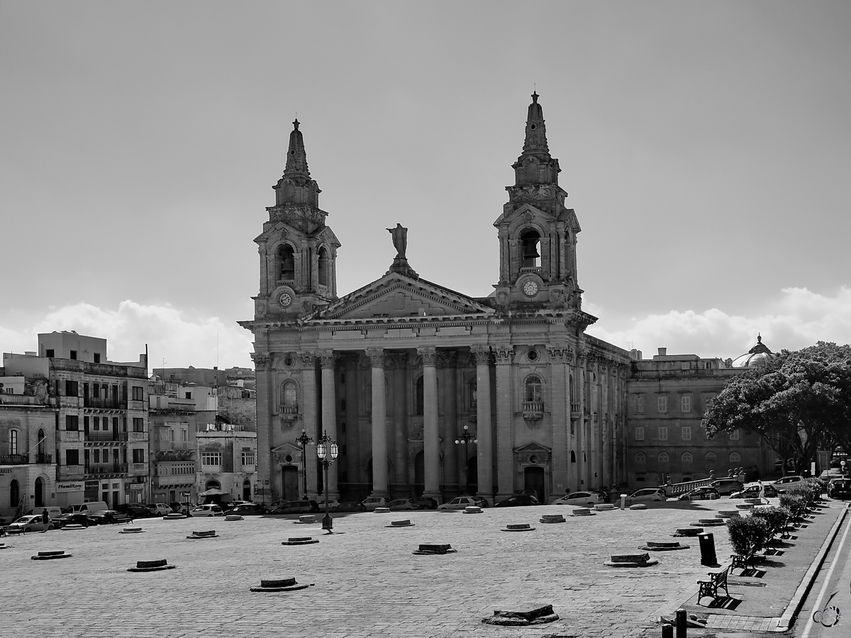Die Pfarrkirche St. Publius (Knisja ta' San Publiju) wurde im Mrz 1792 geweiht. (Floriana, Oktober 2017)