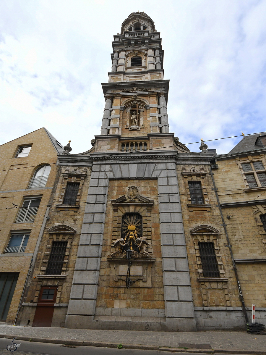 Die Saint Charles Borromeo Kirche wurde 1626 als Jesuitenkirche erbaut, 1773 geschlossen und 1779 umgetauft. (Antwerpen, Juli 2018)