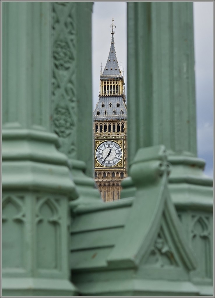 Die Uhr des Big Ben anders gesehen.
(22.05.2014)