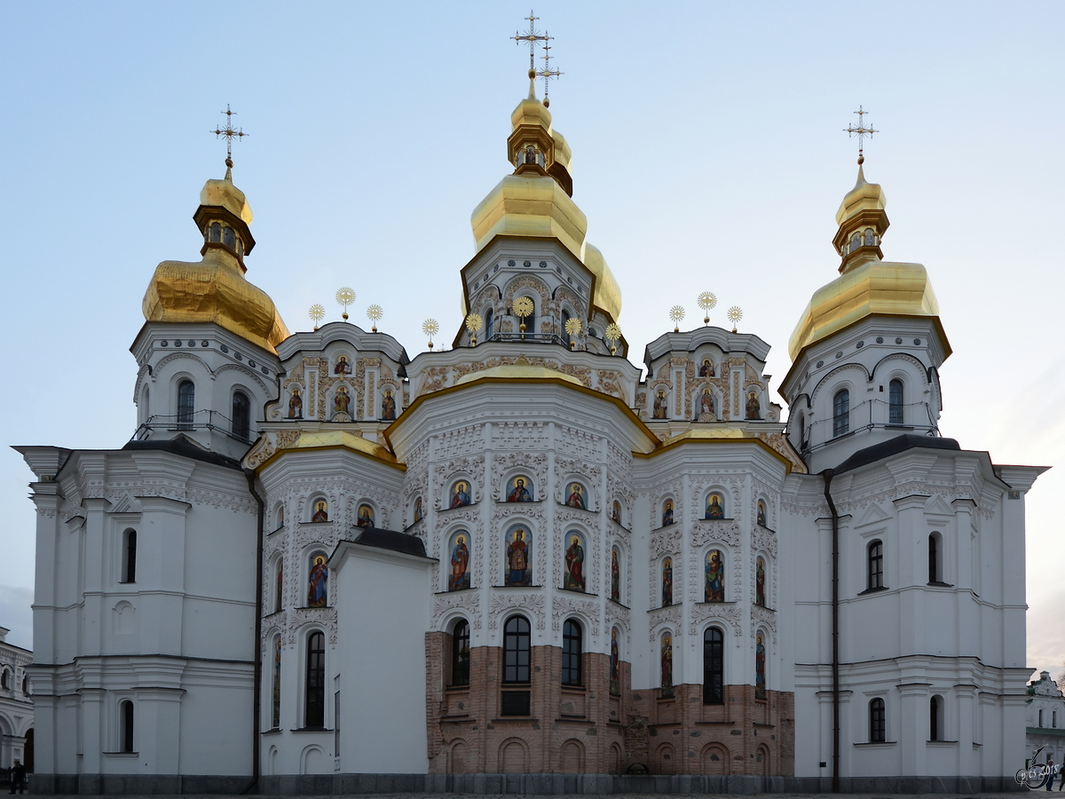 Die wiedererbaute Uspenski-Kathedrale auf dem Hhlenklostergelnde in Kiev. (April 2016)