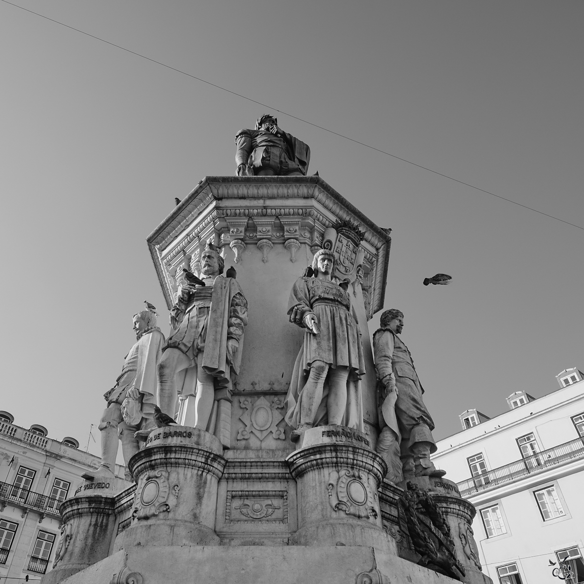 Dieses Denkmal soll an den bedeutenden Dichter Portugals Lus de Cames erinnern. (Lissabon, Januar 2017)