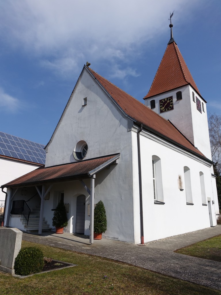 Dornstadt, Ev. St. Nikolaus Kirche, Chorturmkirche, Saalbau mit eingezogenem Rechteckchor im Turm, erbaut ab dem 14. Jahrhundert (18.03.2015)