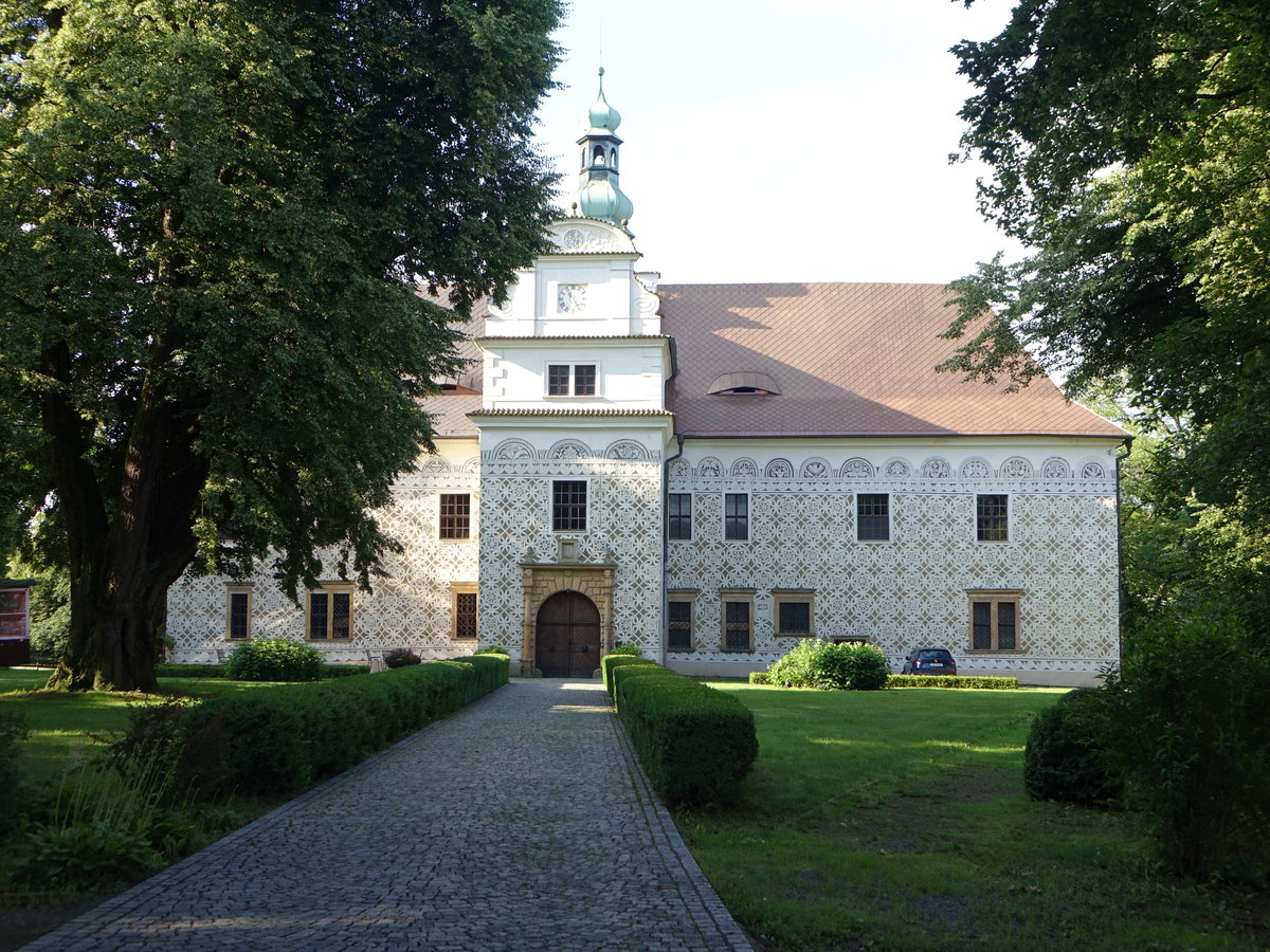 Doudleby nad Orlici / Daudleb an der Adler, Renaissance Schloss, erbaut von 1585 bis 1590 durch Nikolaus von Bubna (30.06.2020)