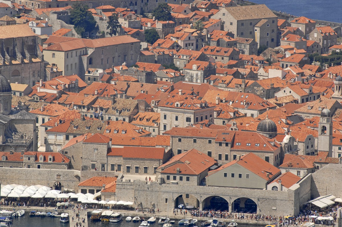 Dubrovnik von Pomorski muzej aus gesehen. Aufnahme: Juli 2009.