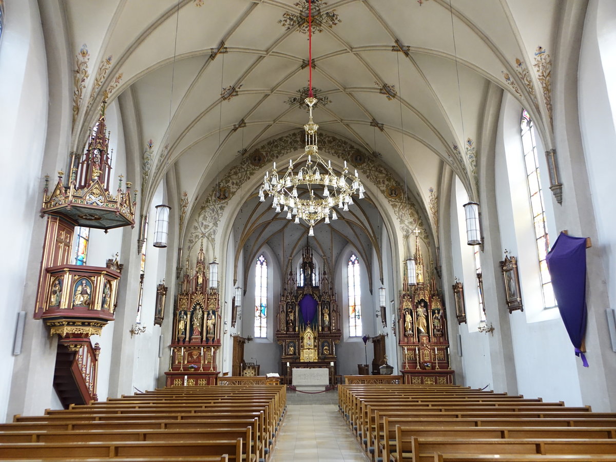 Eggsttt, neugotische Ausstattung in der Pfarrkirche St. Georg (02.04.2017)