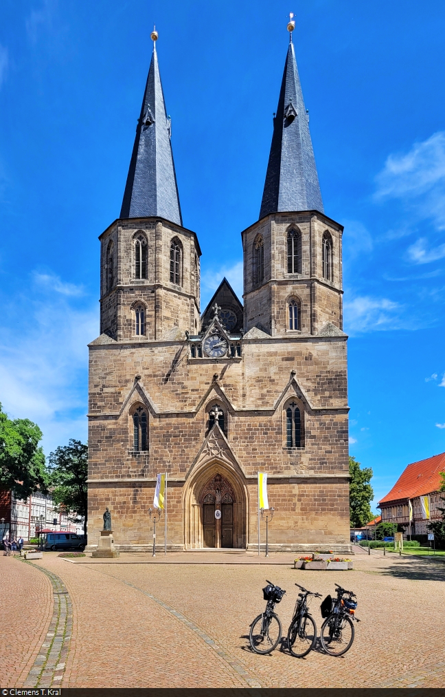 Ein Besuch in Duderstadt per Fahrrad. Der erste Stopp war an der rmisch-katholischen Basilika St. Cyriakus.

🕓 31.5.2023 | 14:11 Uhr