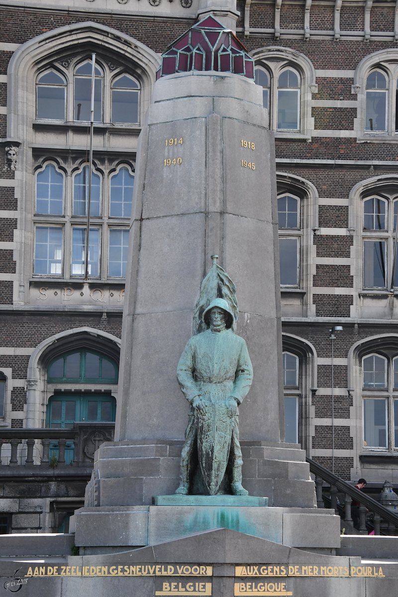 Ein Denkmal fr die gefallenen Matrosen 1914-1918 und 1940-1945. (Antwerpen, Juli 2018)