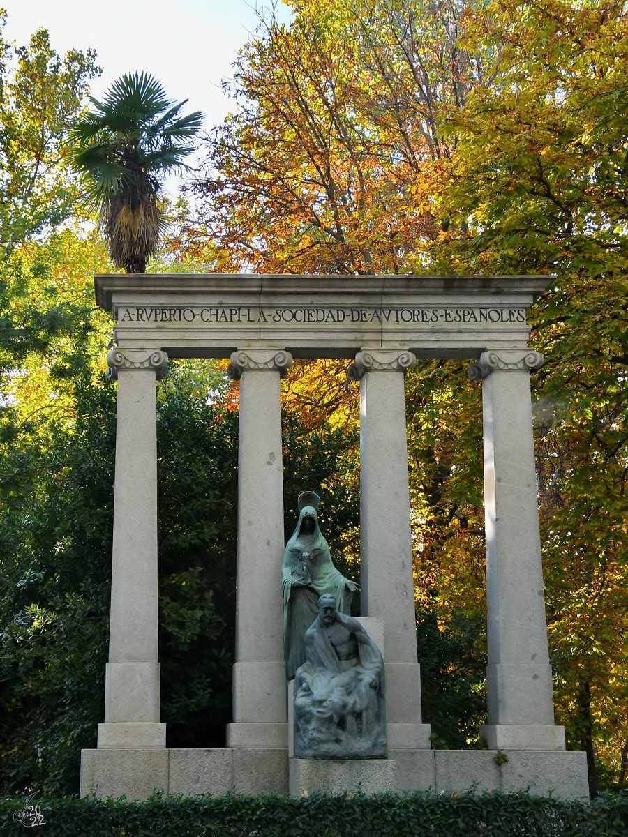 Ein Denkmal fr den spanischen Komponisten Ruperto Chap (Monumento a Ruperto Chap) im Retiro-Park Madrid. (November 2022)

