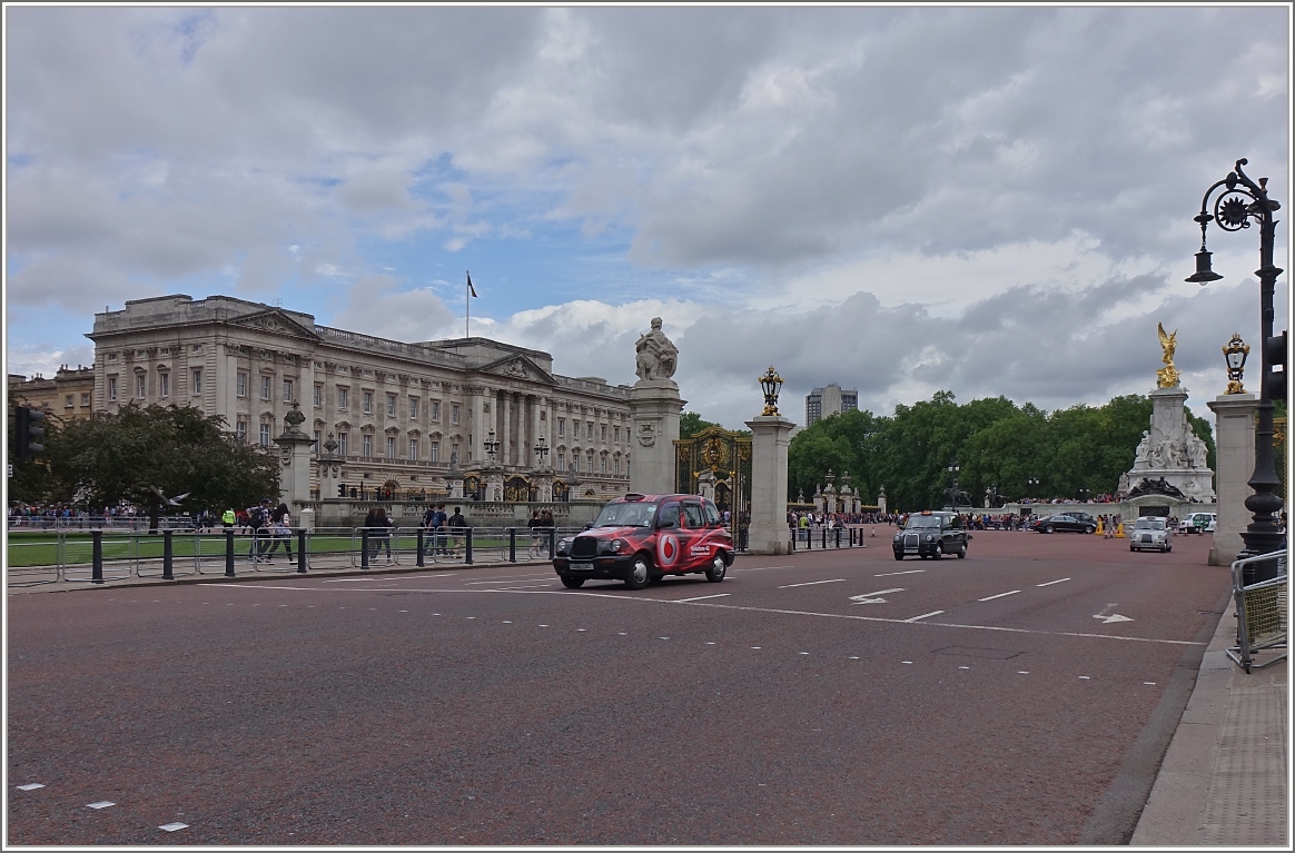 Eines der meist besuchten Gebude in London:der Buckingham Palace
(22.05.2014)