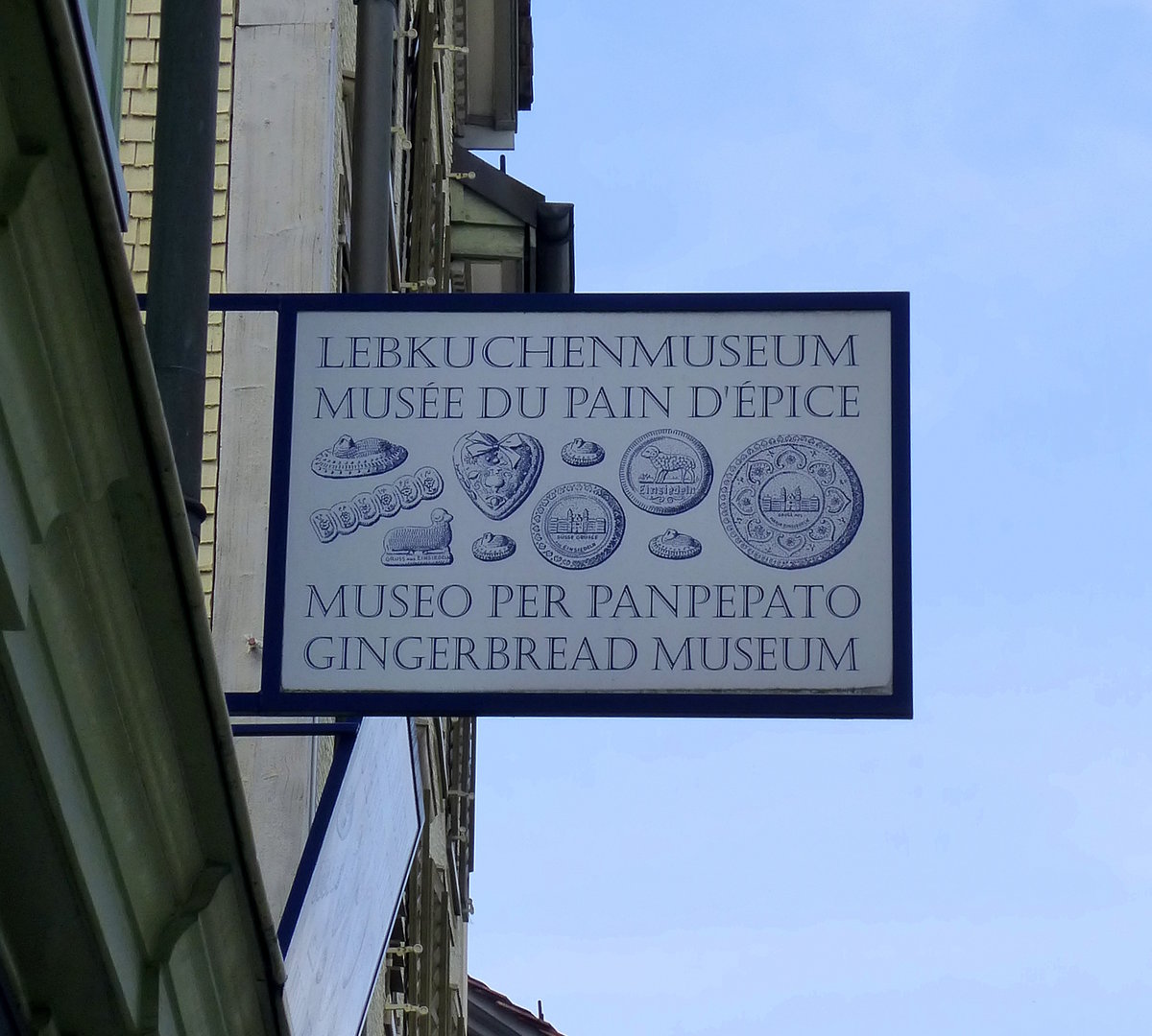 Einsiedeln, das Lebkuchenmuseum in der Kronenstrae, Mai 2017