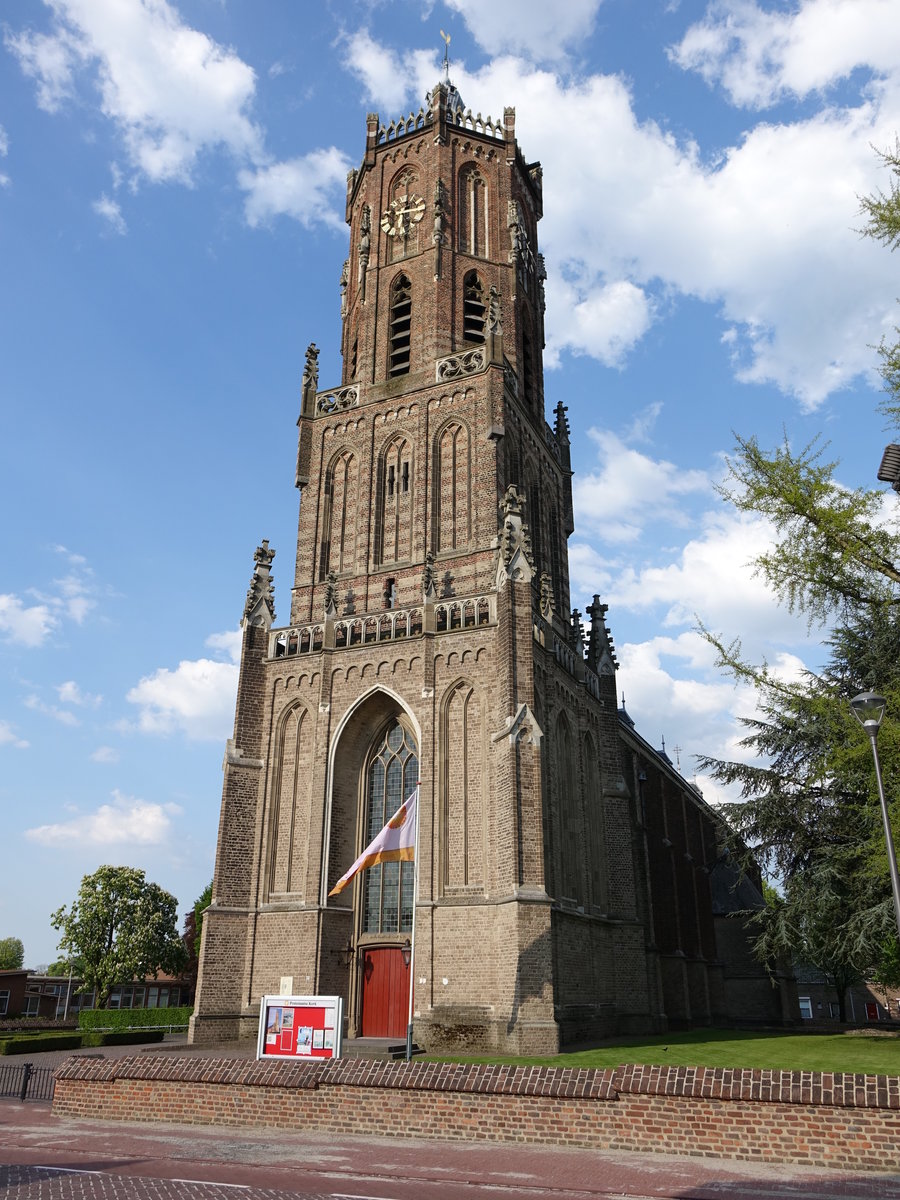 Elst, Ref. St. Martin Kirche, erbaut von 1444 bis 1483 (07.05.2016)
