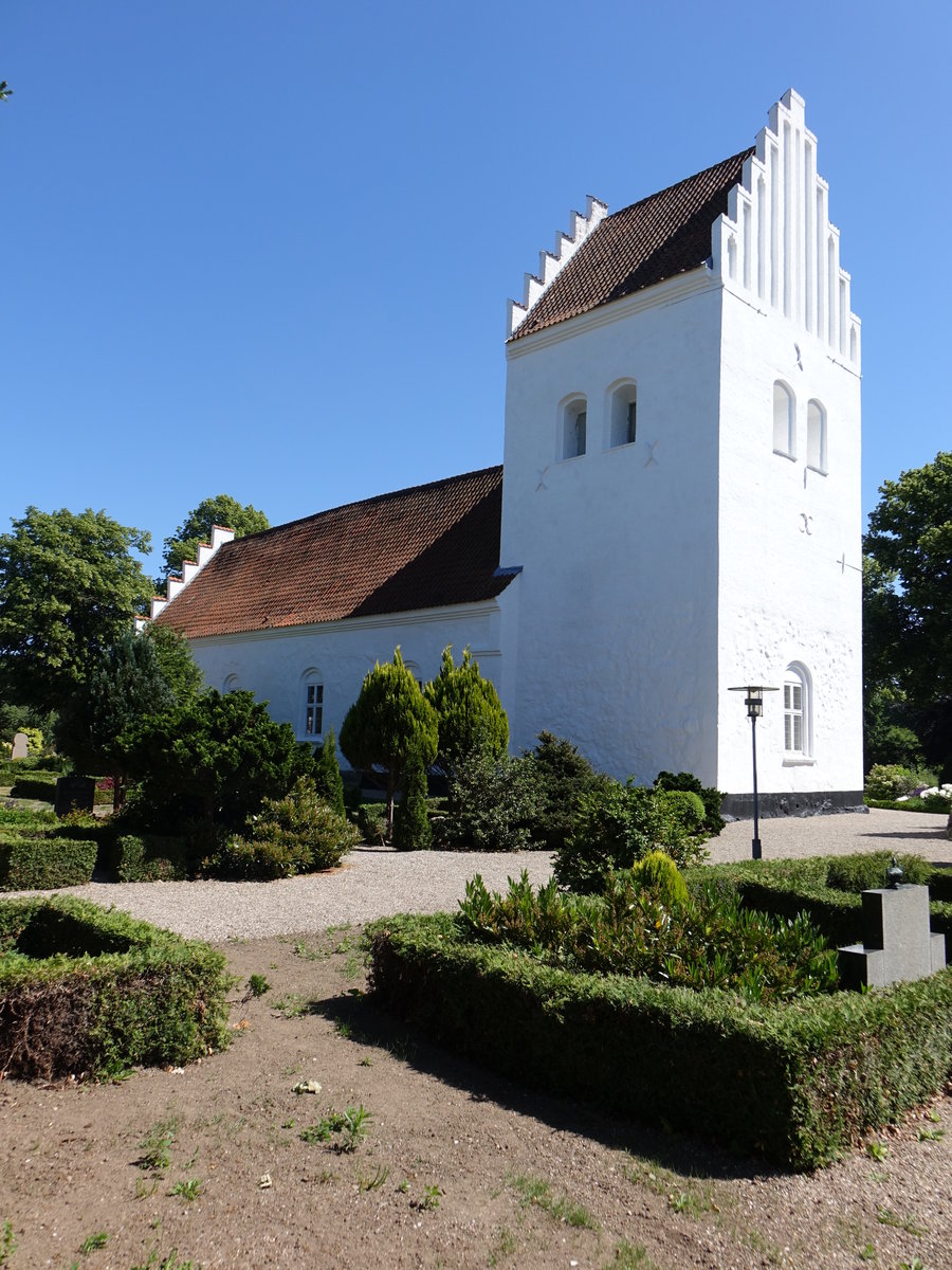 Espe, romanische Ev. Kirche, erbaut im 11. Jahrhundert (06.06.2018)