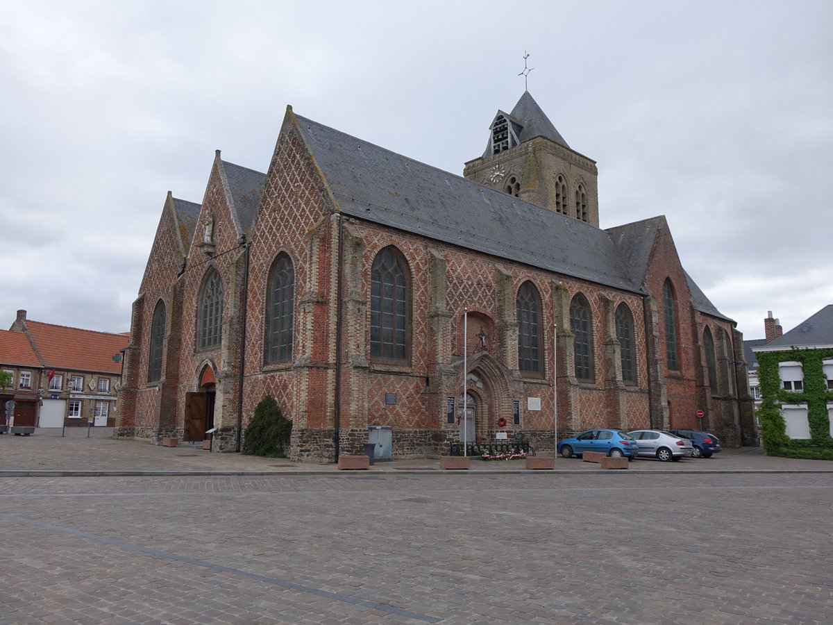 Esquelbecq, St. Folquin Kirche, erbaut bis 1610 (14.05.2016)