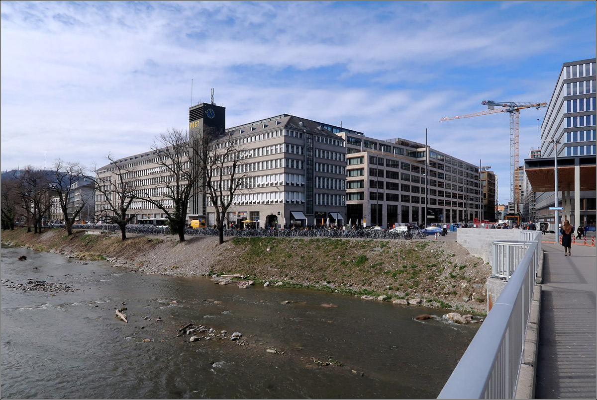 Europaallee Zrich - 

Blick auf das Baufeld A mit der Sihlpost (fertig 2015) und neuen Bauten (fertig 2012). Geplant wurde dieser Bereich von Max Dudler, Zrich.

12.03.2019 (M)