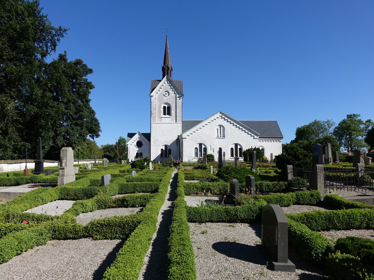 Ev. Kirche in Vemmenhg, erbaut 1743, Skane Lan (11.06.2016)