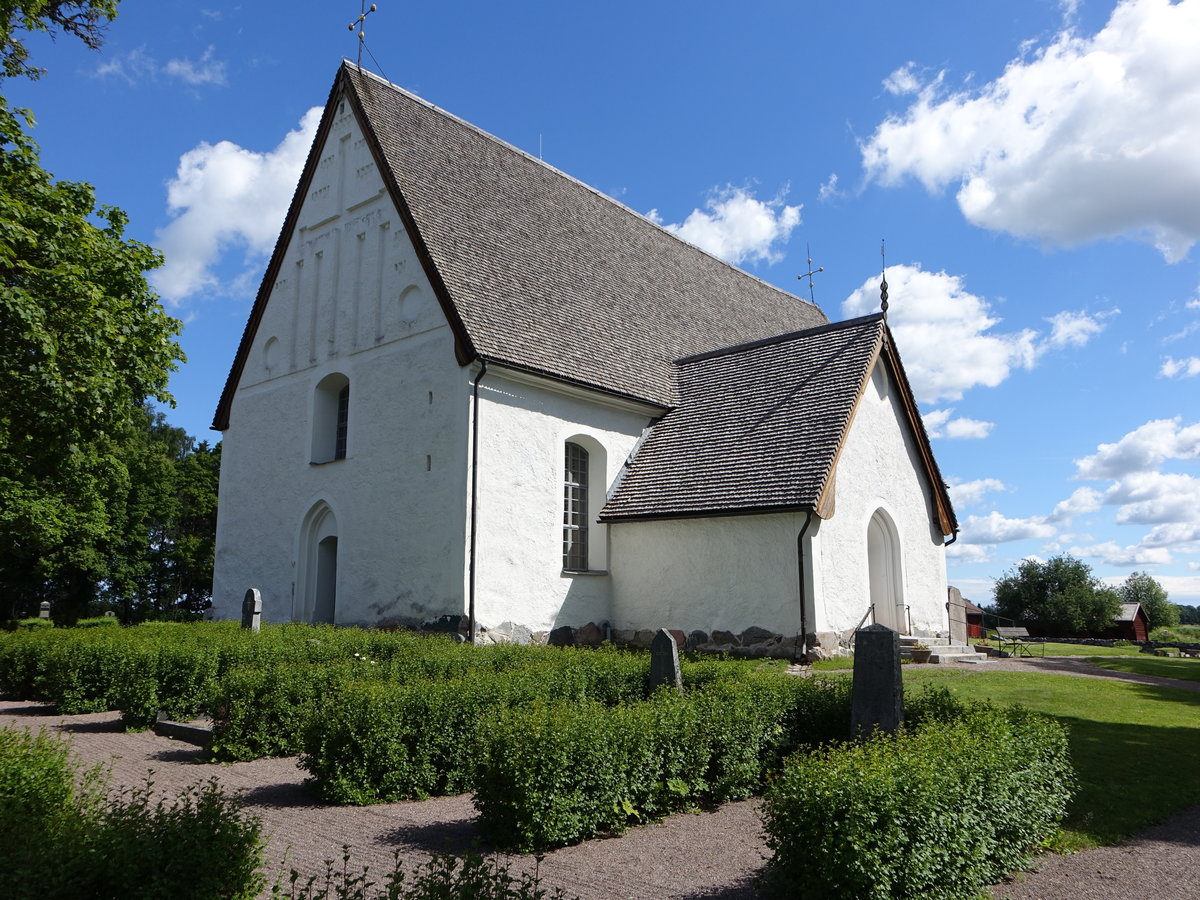 Ev. Kirche von Viksta, erbaut im 12. Jahrhundert mit Kalkmalereien von 1503 (23.06.2017)