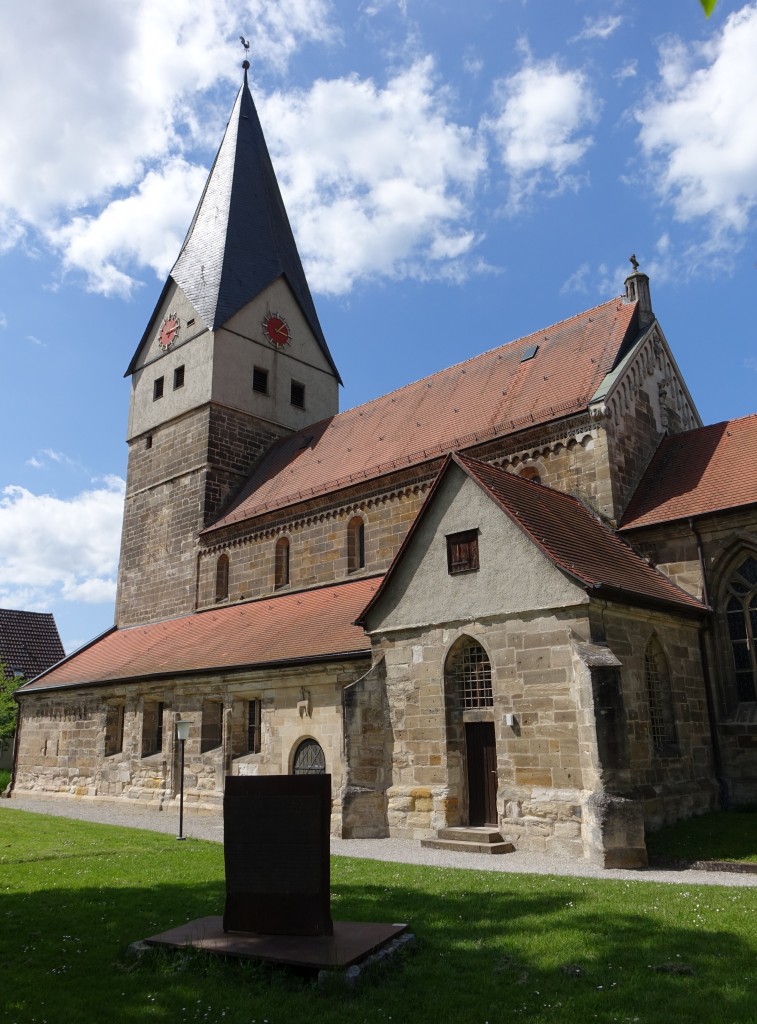 Faurndau, sptromanische Stiftskirche, erbaut ab 1200 (10.05.2015)