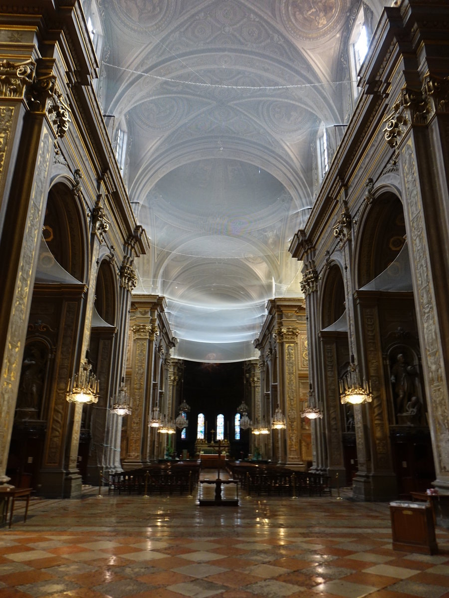Ferrara, Mittelschiff der Kathedrale, Dekoration von 1880 bis 1890 (30.10.2017)