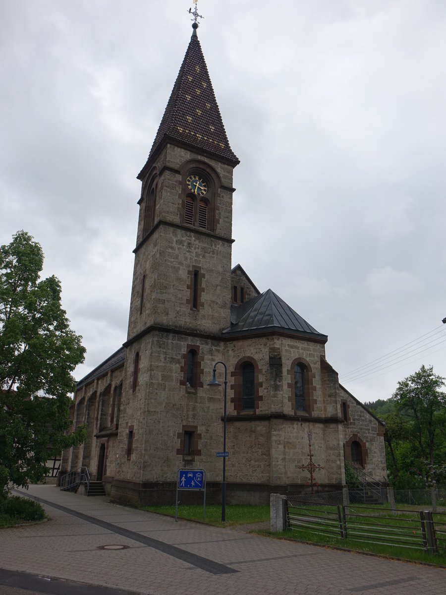 Fischingen, kath. St. Margaretha Kirche, neugotisch erbaut 1900 nach Plnen des Stuttgarter Architekten Raisch (10.05.2018)