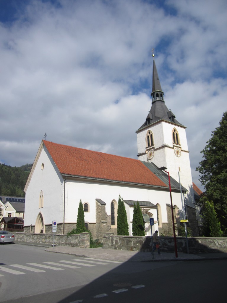 Fohnsdorf, St. Rupert Kirche, Chorturm erbaut im 12. Jahrhundert, Langhaus neu erbaut im 15. Jahrhundert (03.10.2013)
