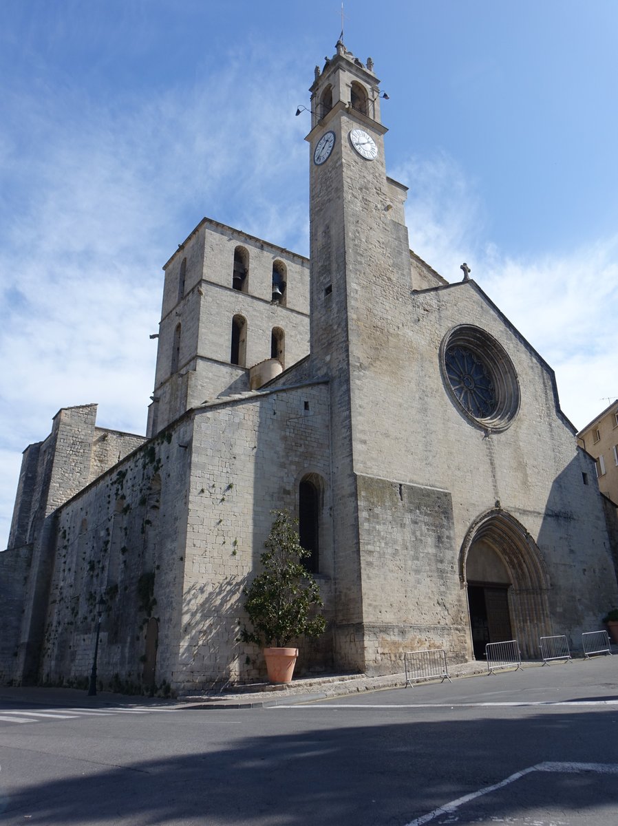 Forcalquier, Kathedrale Notre-Dame, erbaut im 12. Jahrhundert, romanisches Schiff und gotischer Chor (24.09.2017)
