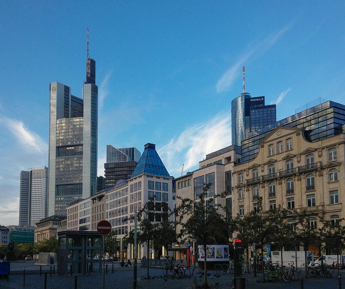Frankfurt am Main, einige Hochhuser von Nord aus gesehen. Aufnahmedatum: 22.09.2017.