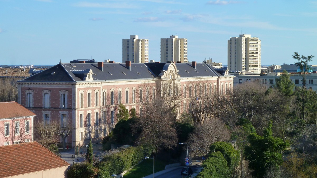 Frankreich, Languedoc, Hrault, Montpellier, das Gymnasium  Joffre  von der Terrasse auf dem Dach des Kongresszentrums  le Corum  aus gesehen. 01.03.2014