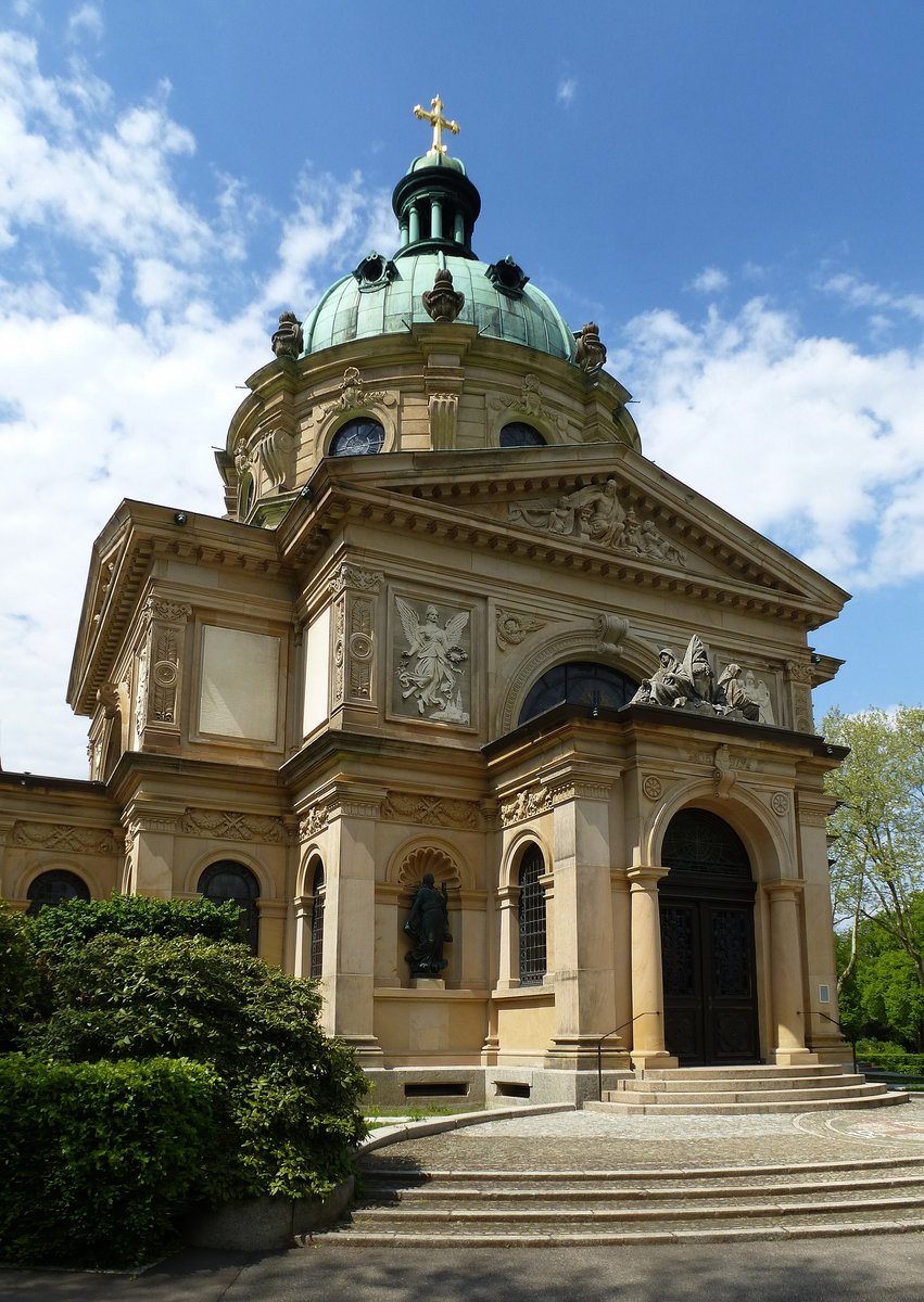 Freiburg, die Einsegnungshalle von 1899 auf dem Hauptfriedhof, Mai 2016