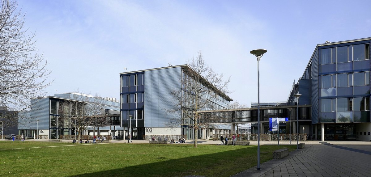 Freiburg, neue Gebude der technischen Fakultt der Uni Freiburg auf dem Campus am Flugplatz, Feb.2021