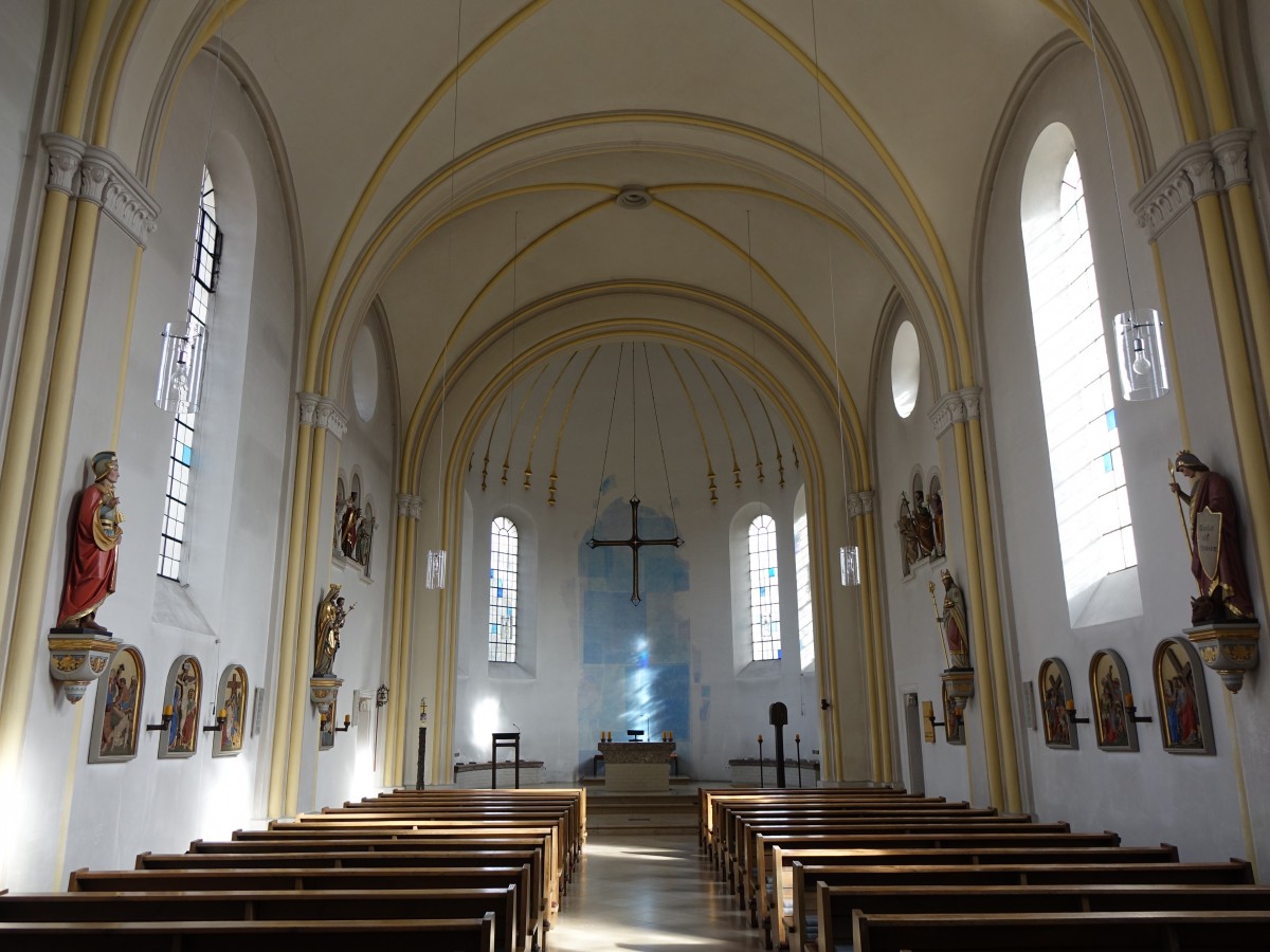 Garching a. d. Alz, Innenraum der Pfarrkirche St. Nikolaus (14.02.2016)