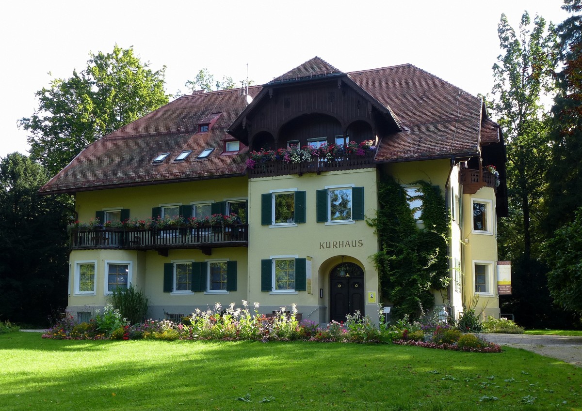 Garmisch-Partenkirchen, das Kurhaus im Kurpark Garmisch, beherbergt heute das  Michael-Ende-Museum , Sept.2014