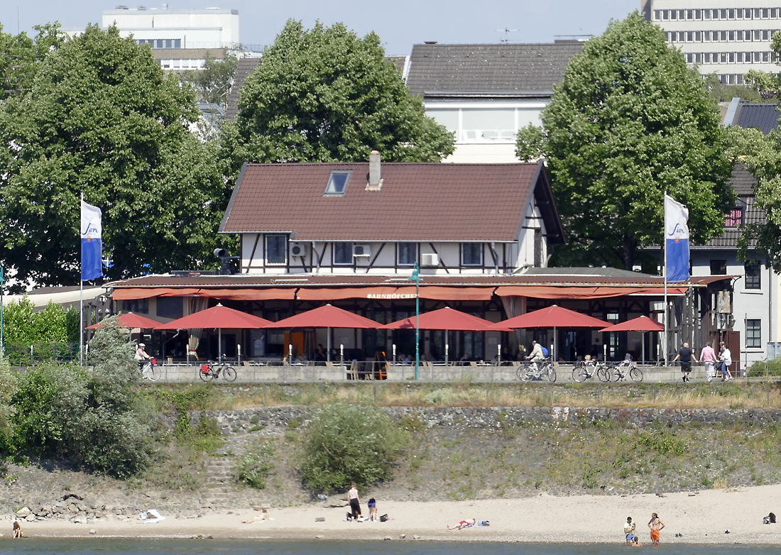 Gaststtte  Bahnhfchen  am Rheinufer Bonn-Beuel 07.07.2017
