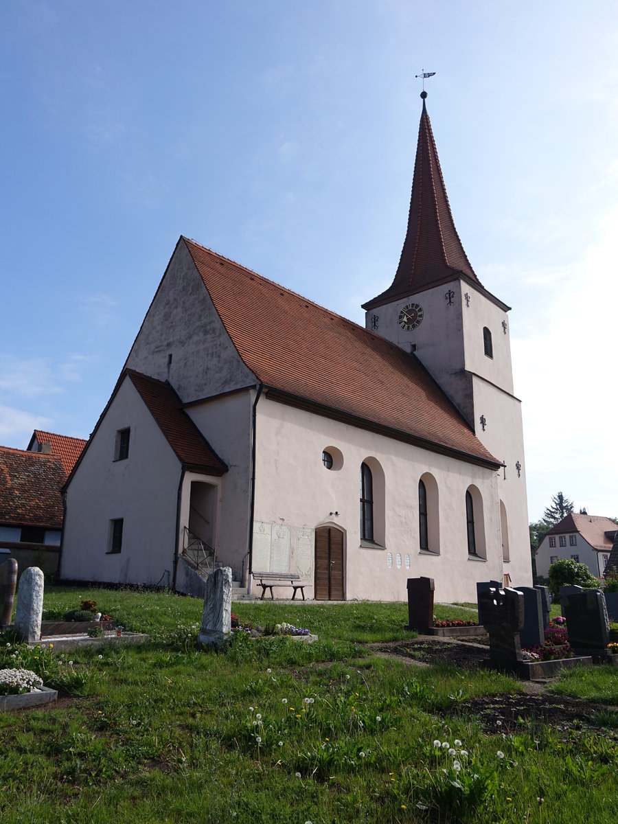 Grfensteinberg, Ev. St. Martin Kirche, Chorturmkirche, im Kern gotische Anlage, Langhaus erbaut 1635 (26.05.2016)