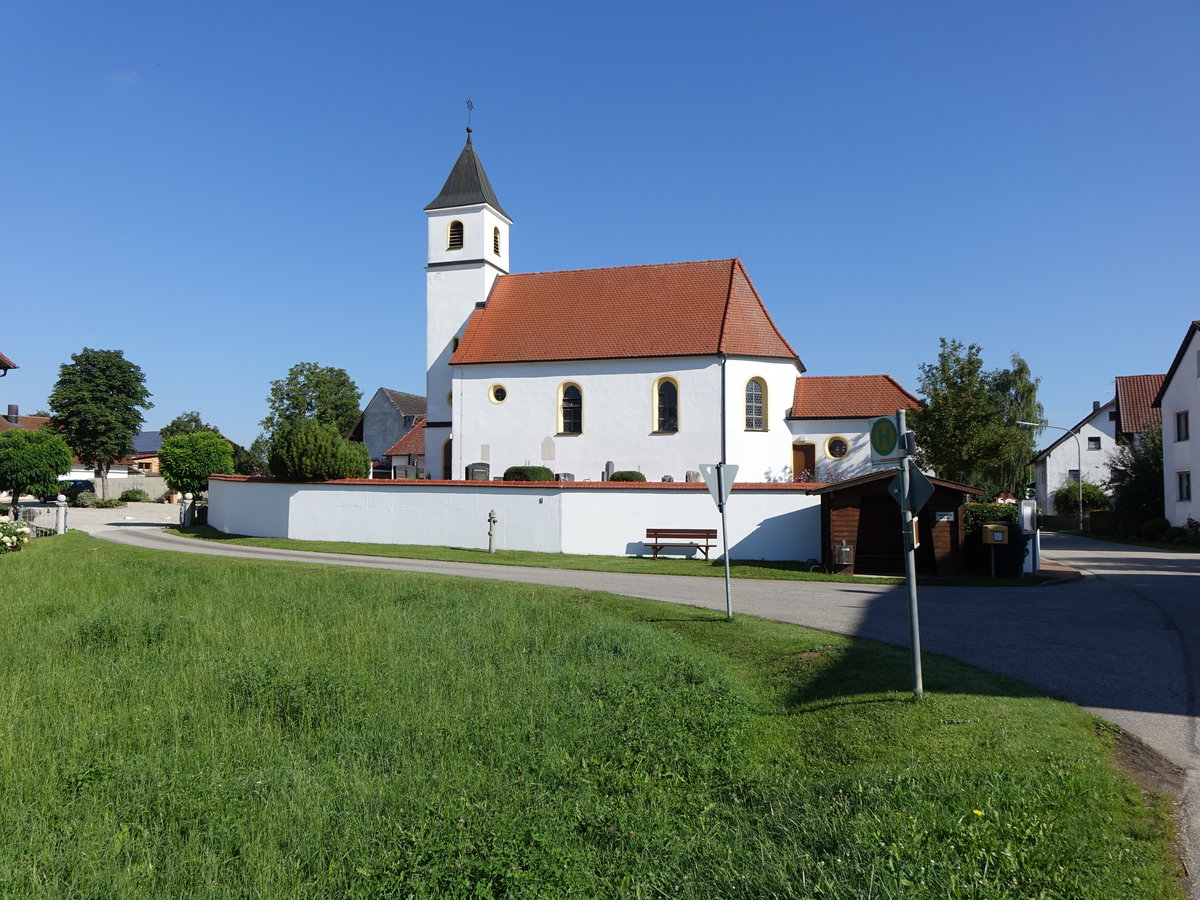 Grafenhaun, kath. Filialkirche St. Margaretha,  die barocke Anlage wurde in den Jahren zwischen 1717 und 1719 erbaut (07.08.2016)