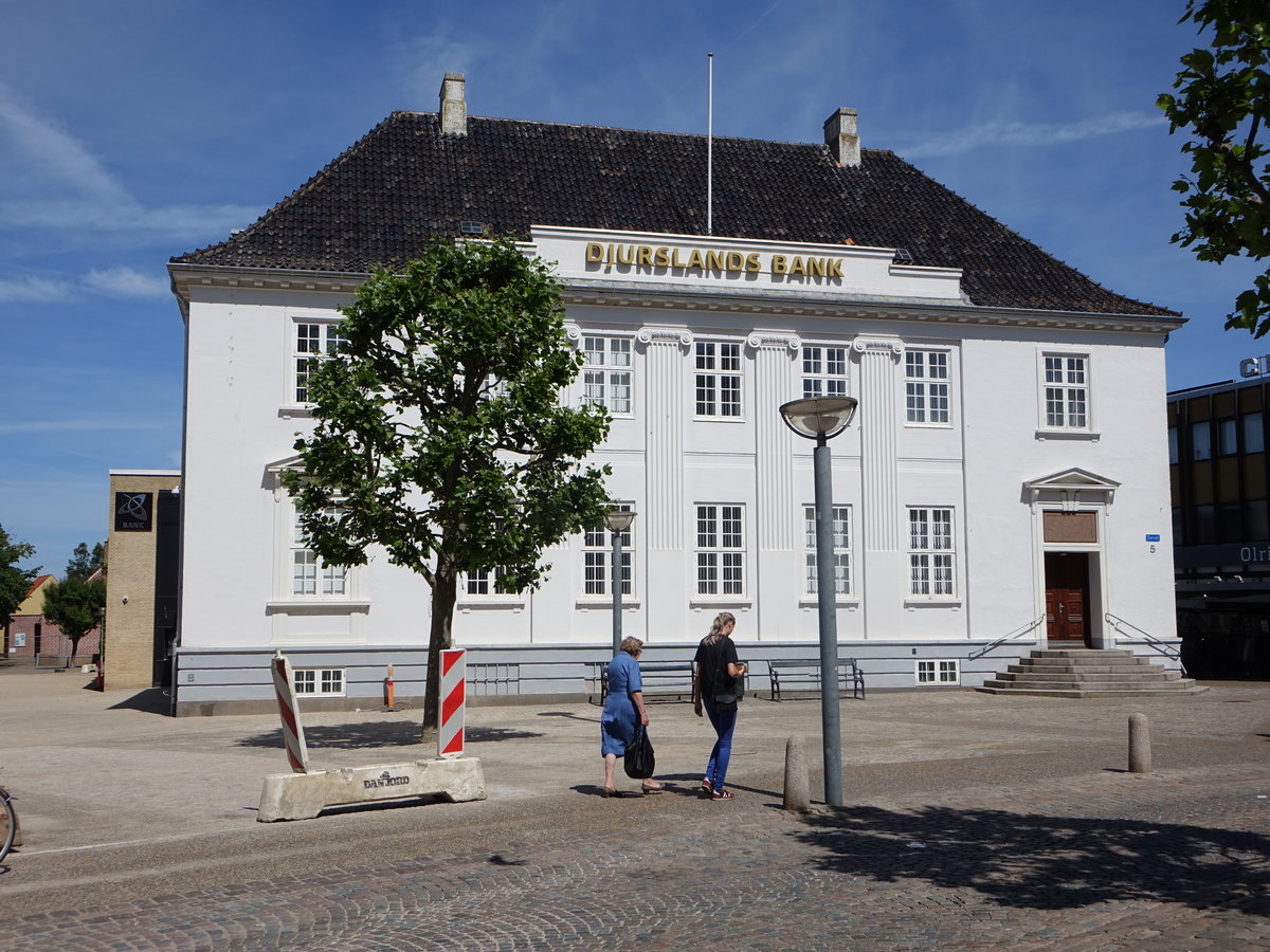 Grenaa, Gebude der Djursland Bank am Torvet (07.06.2018)