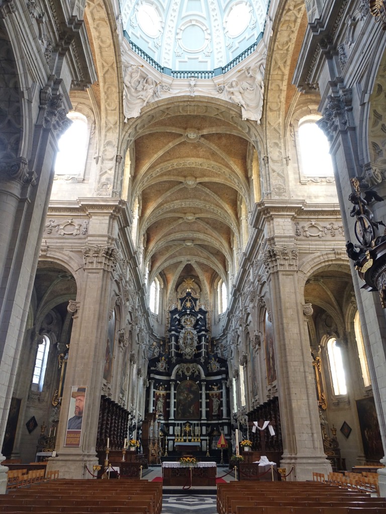Grimbergen, Chor mit Hochaltar der Abteikirche St. Servatius (27.04.2015)