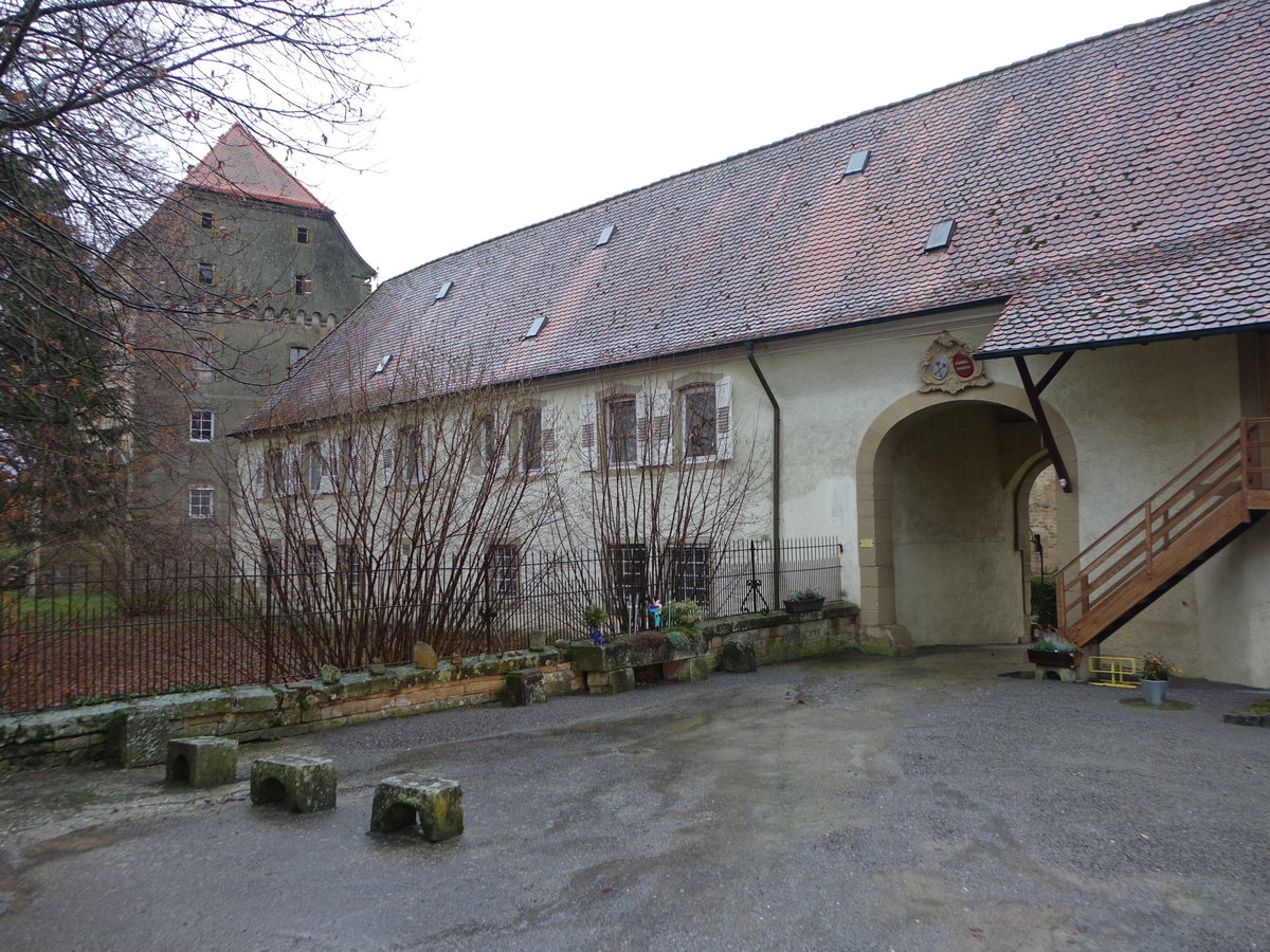 Grombach, Wirtschaftshof des Schloss, erbaut im 16. Jahrhundert (23.12.2018)