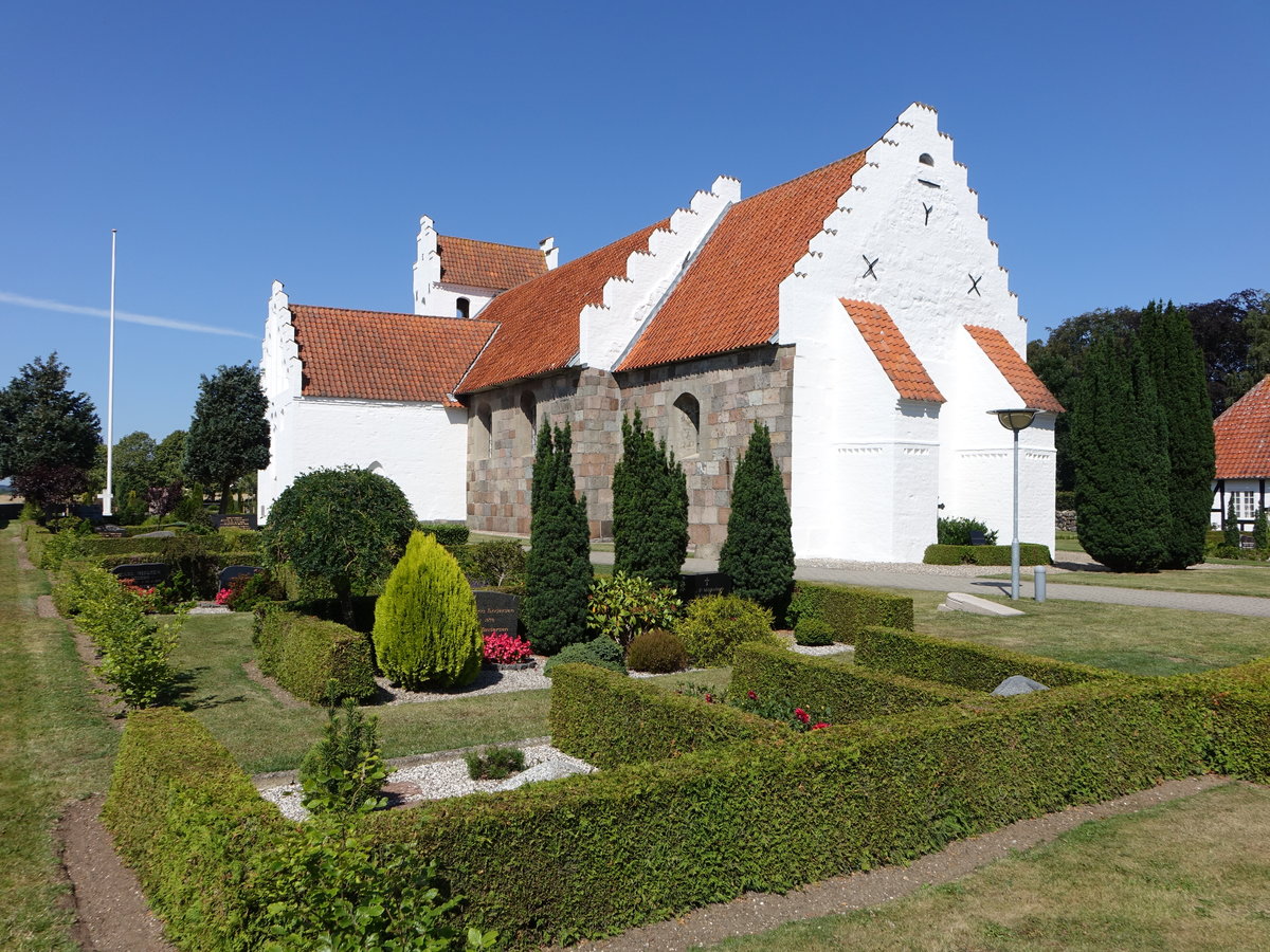 Gylling, mittelalterliche Ev. Kirche, erbaut im 11. Jahrhundert (24.07.2019)